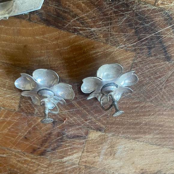 Vintage Sterling Silver and Citrine Flower Brooch and Earrings Set - Picture 4 of 4